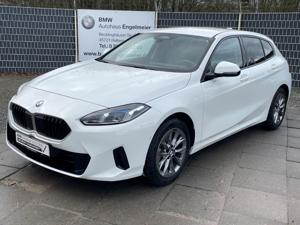BMW 120 2025