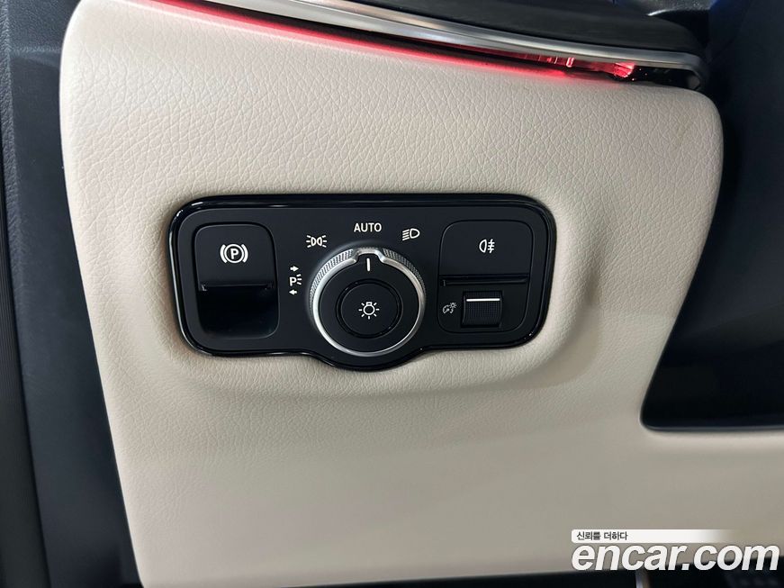 Mercedes-Benz V-Class 2025