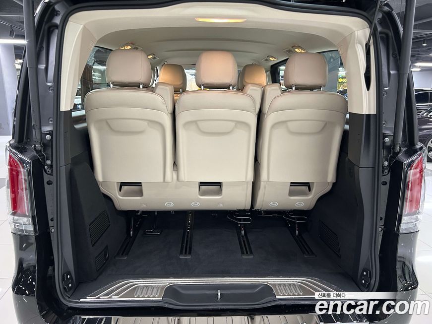 Mercedes-Benz V-Class 2025