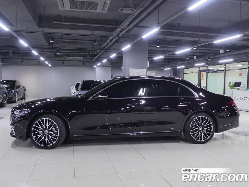 Mercedes-Benz S-Class 2024