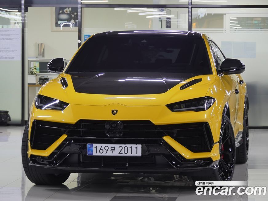 Lamborghini Urus 2024
