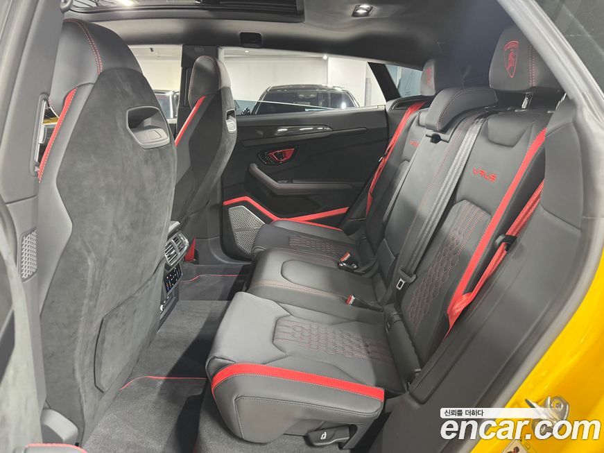 Lamborghini Urus 2024