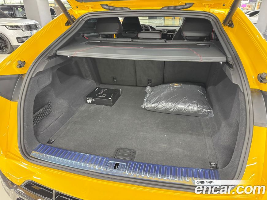 Lamborghini Urus 2024