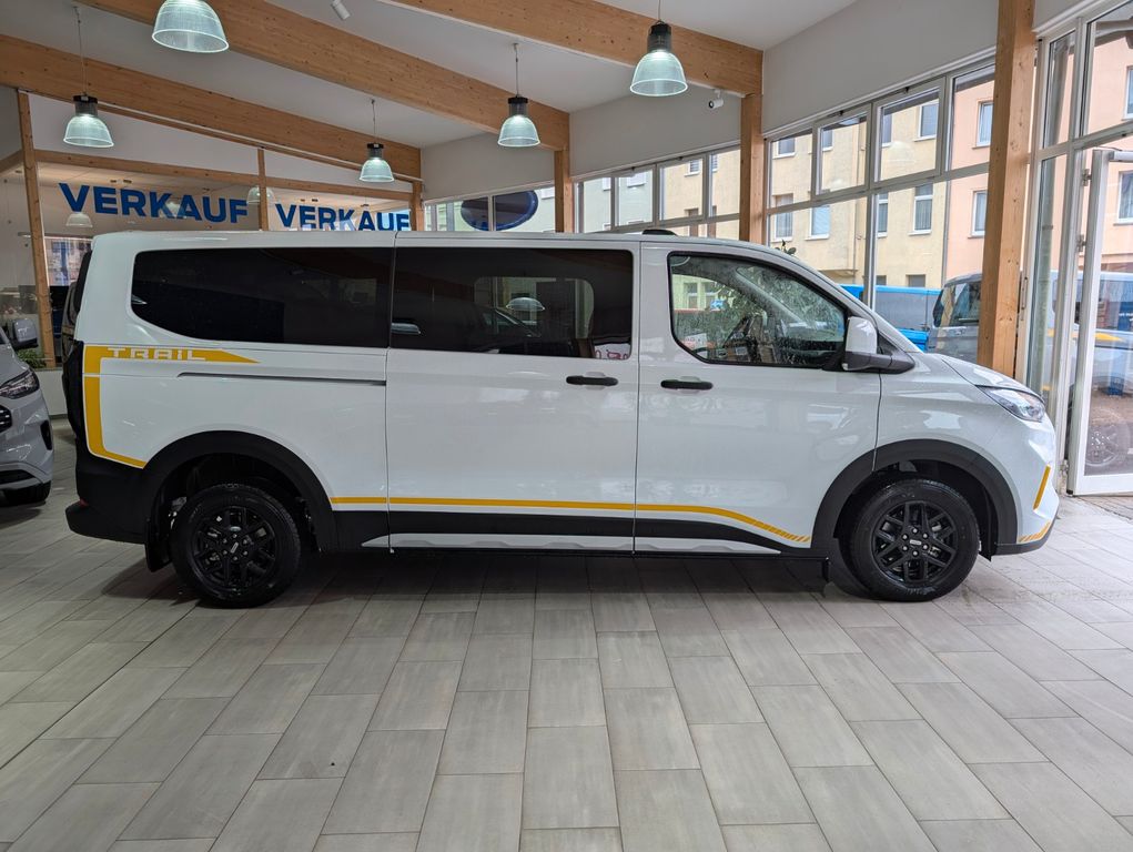 Ford Tourneo Custom 2025