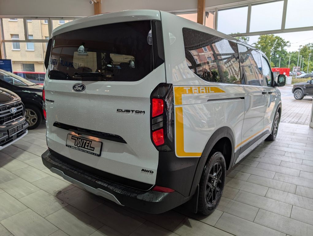 Ford Tourneo Custom 2025