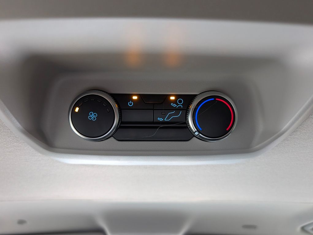 Ford Tourneo Custom 2025