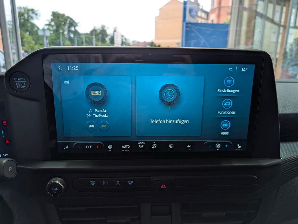 Ford Tourneo Custom 2025