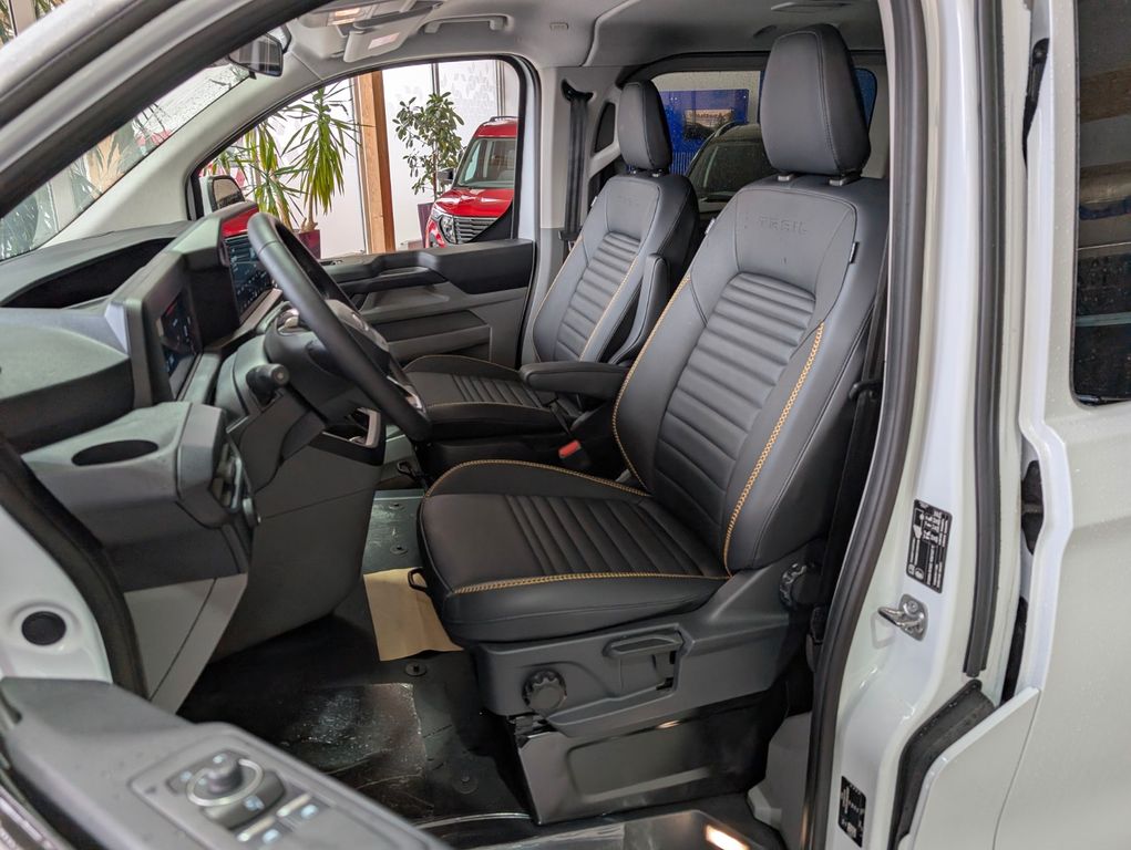 Ford Tourneo Custom 2025