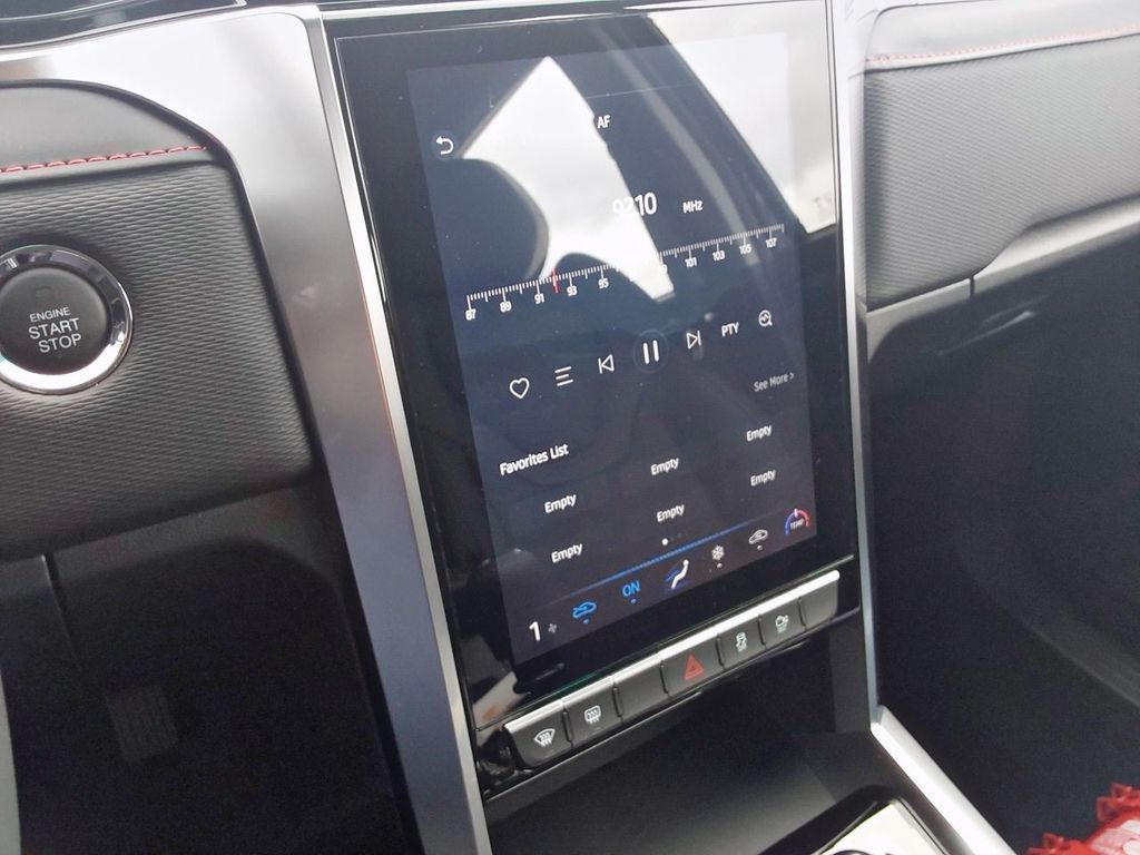 JAC 8 Pro