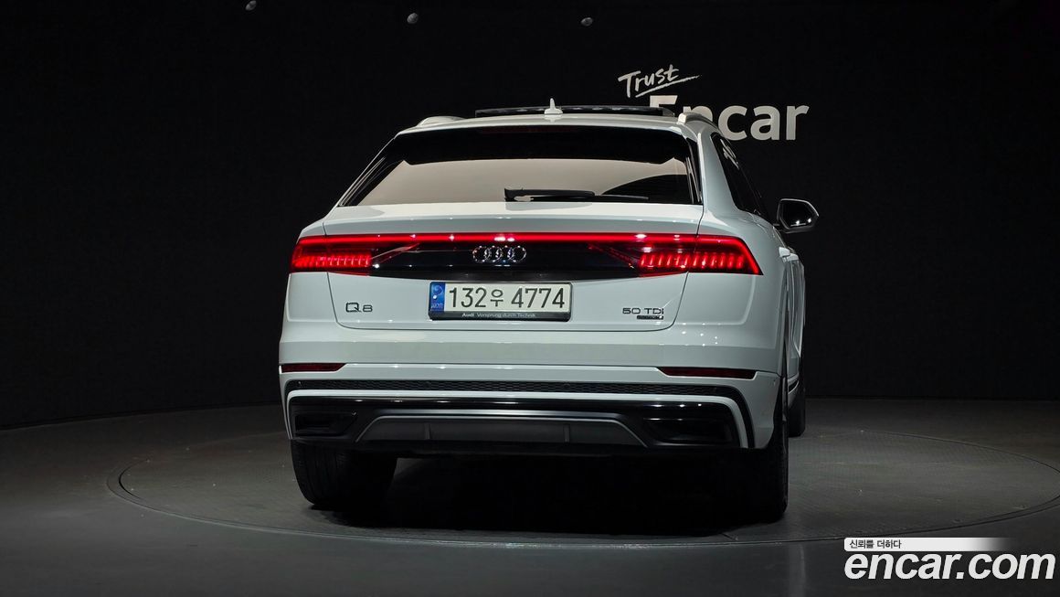 Audi Q8 2020
