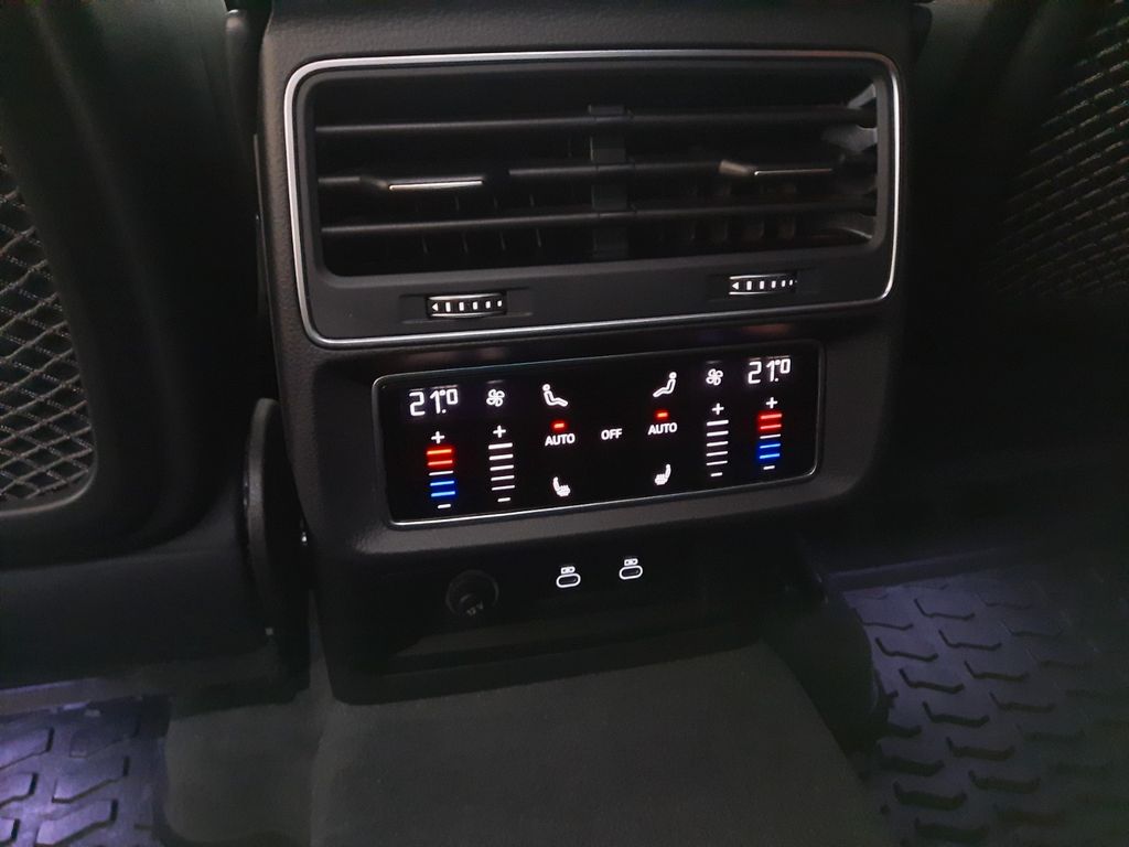 Audi SQ8 2023