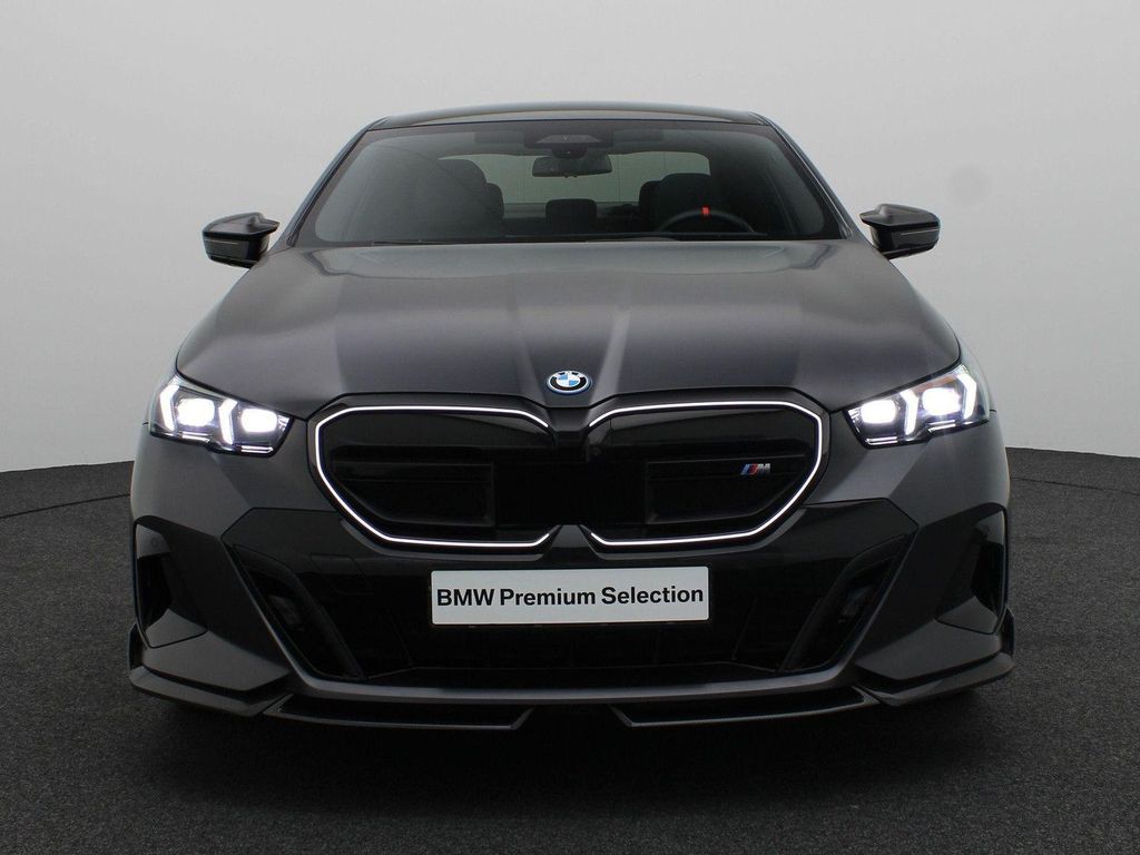 BMW i5 2023