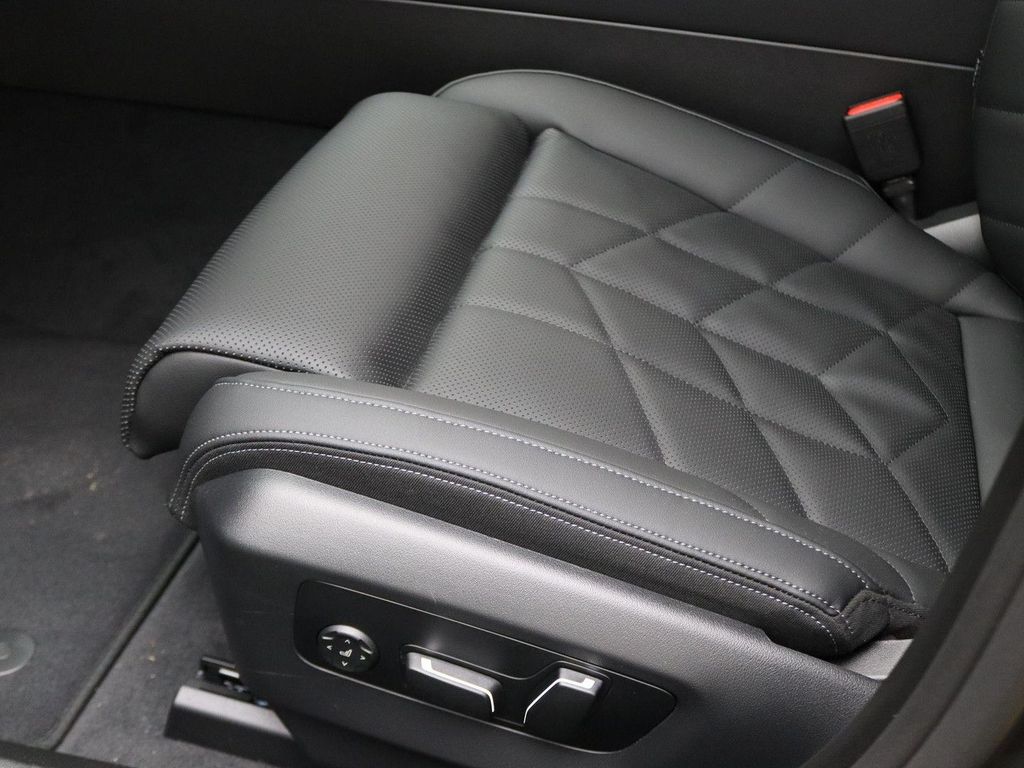 BMW i5 2025