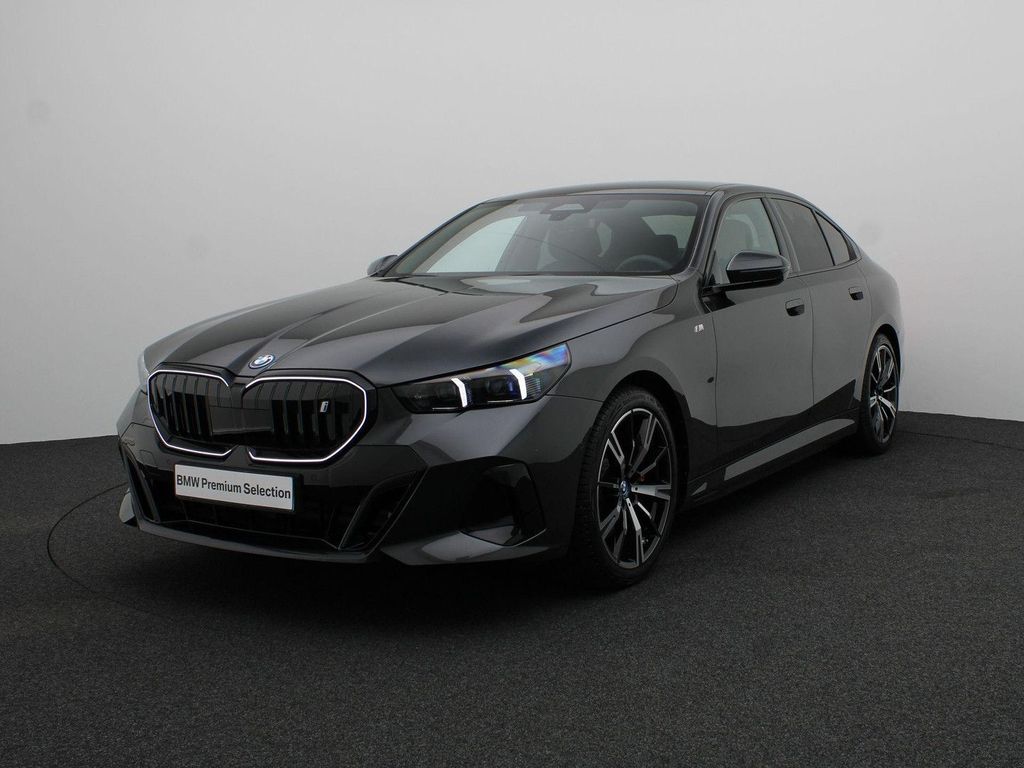 BMW i5 2025