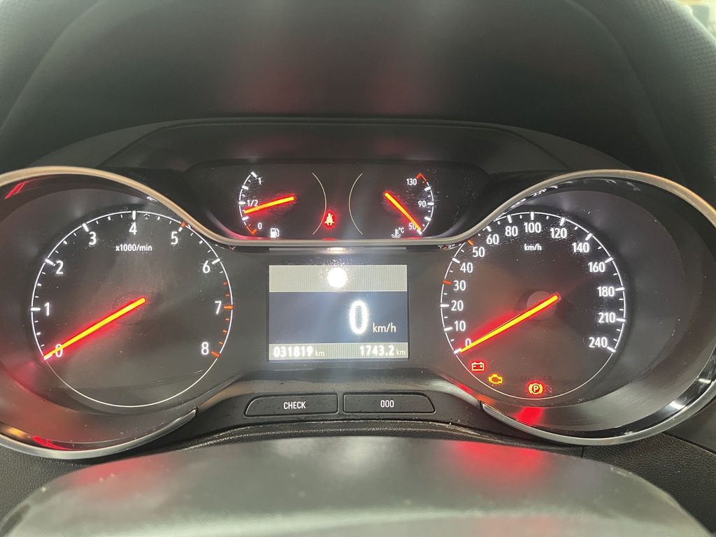 Opel Crossland (X) 2022