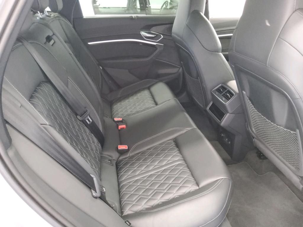 Audi e-tron 2022