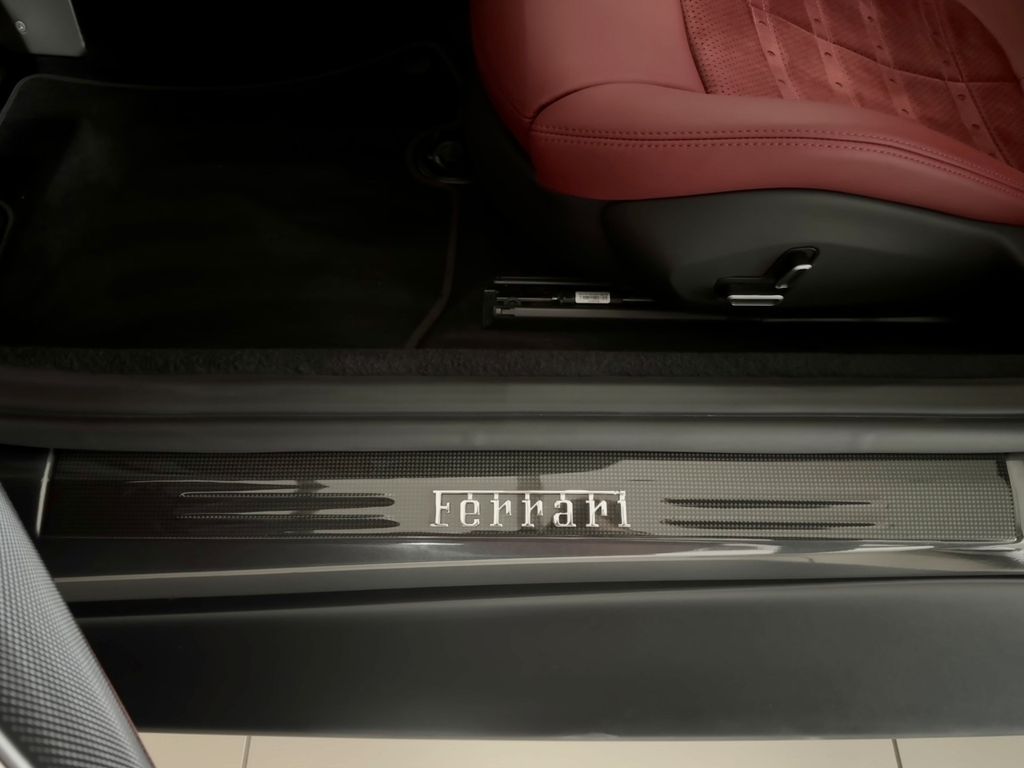 Ferrari Roma 2025