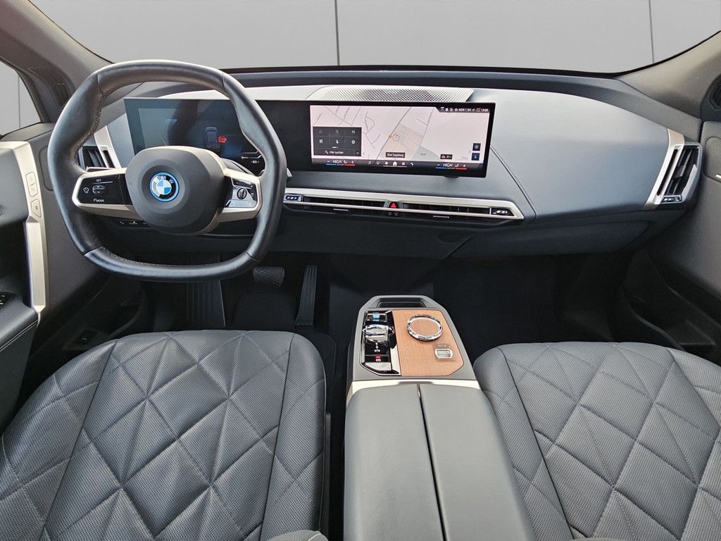 BMW iX 2023