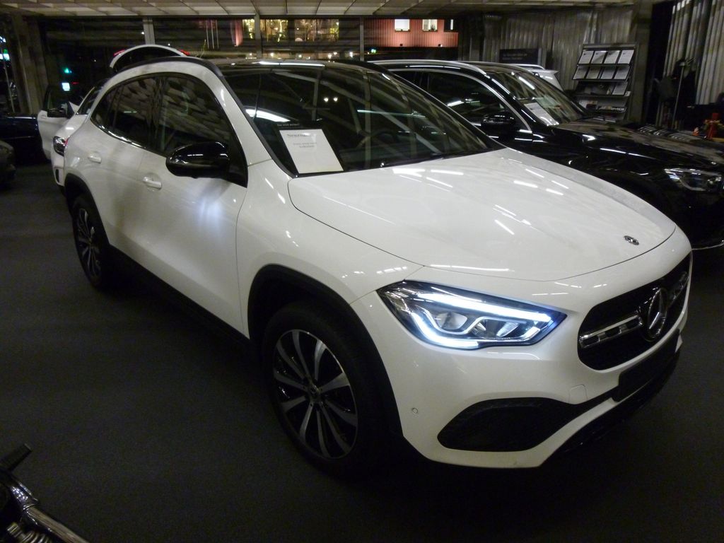 Mercedes-Benz GLA 200 2020