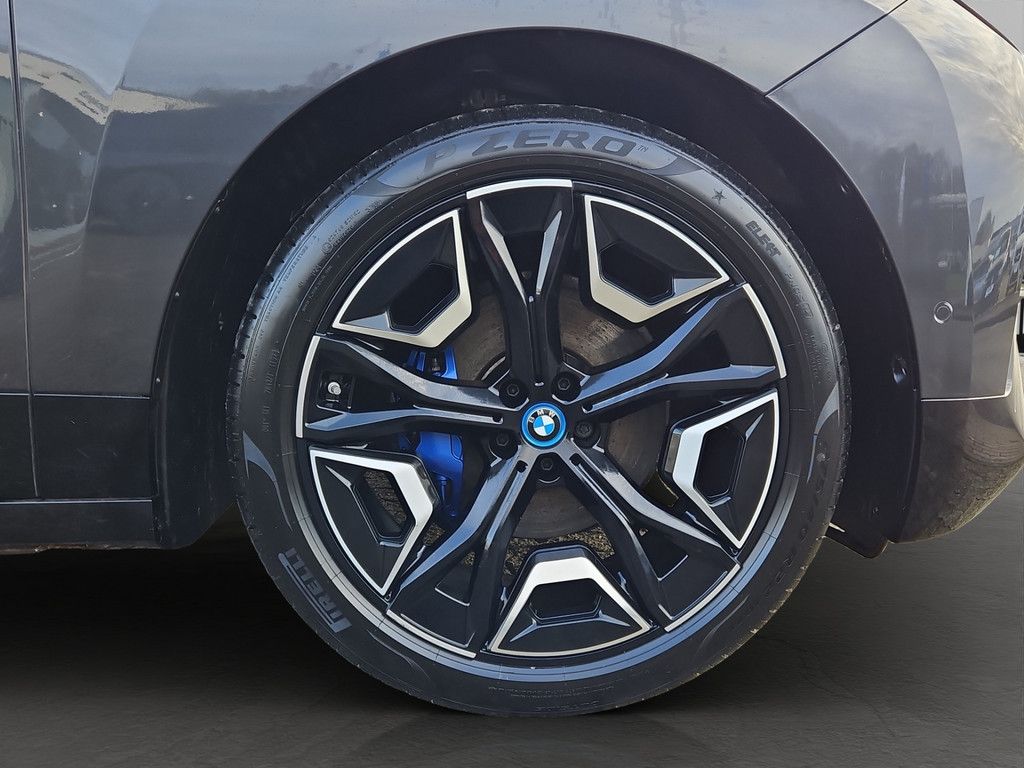 BMW iX 2023