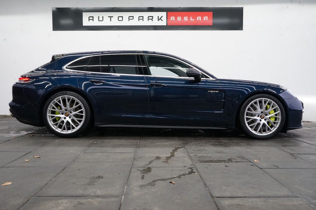 Porsche Panamera 2021