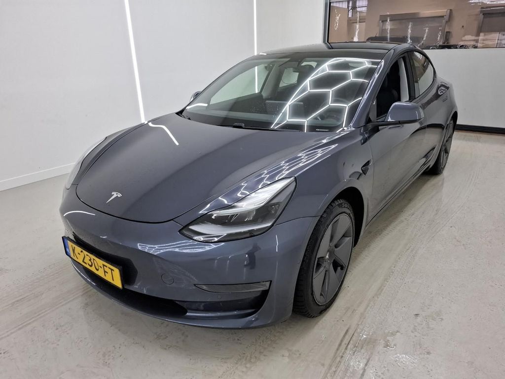 Tesla Model 3 2020