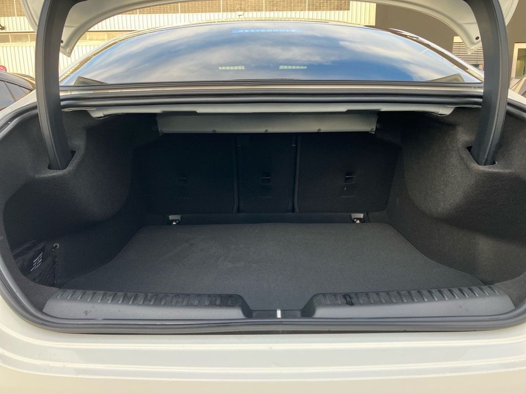 Mercedes-Benz CLA 350 2025