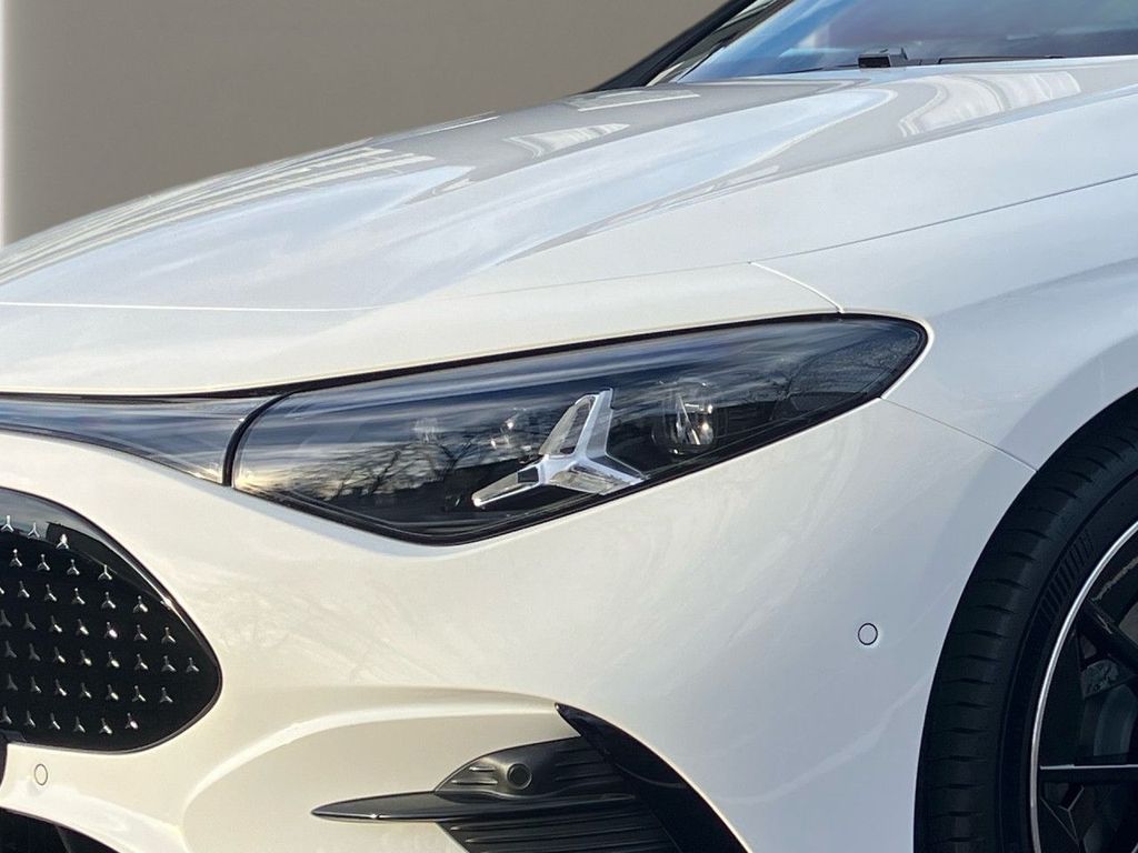 Mercedes-Benz CLA 350 2025