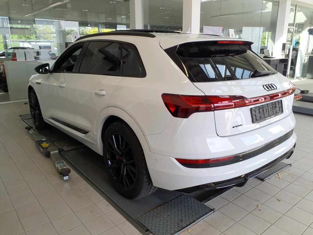 Audi e-tron 2022