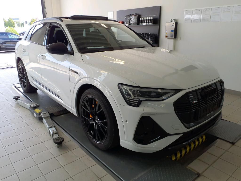 Audi e-tron 2022