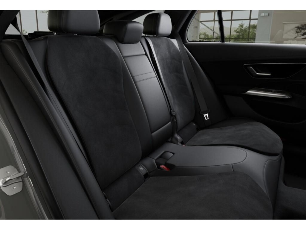 Mercedes-Benz E 300 2025