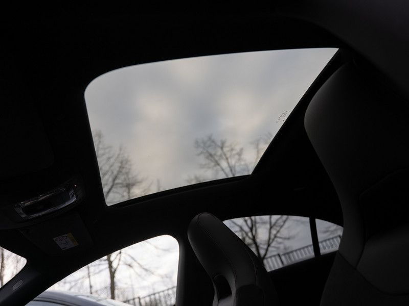 Mercedes-Benz CLA 200 2025