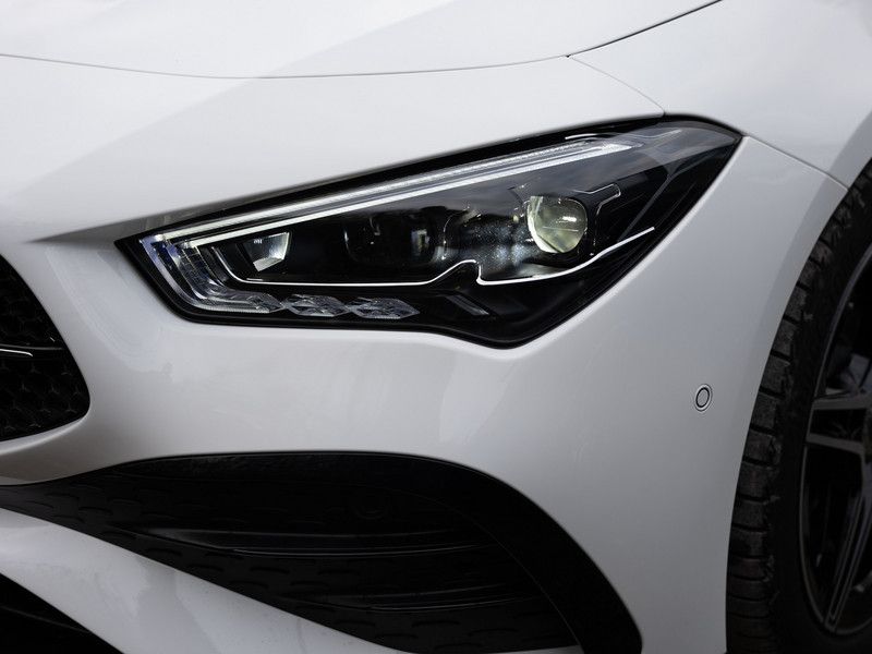 Mercedes-Benz CLA 200 2025