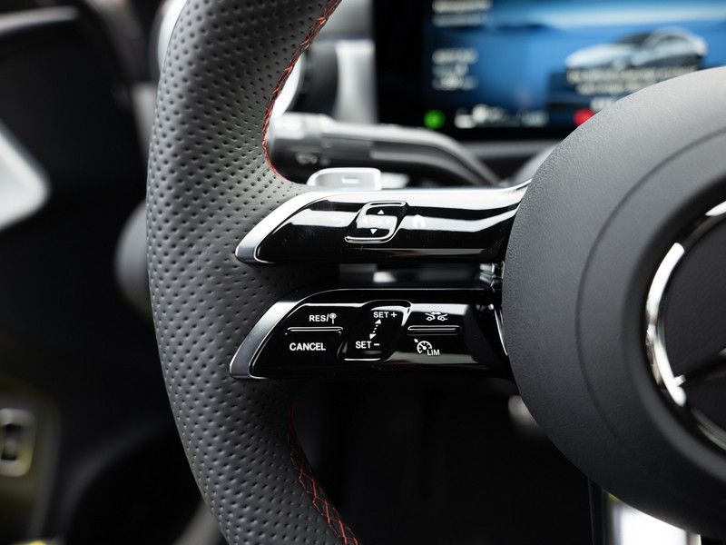 Mercedes-Benz CLA 200 2025