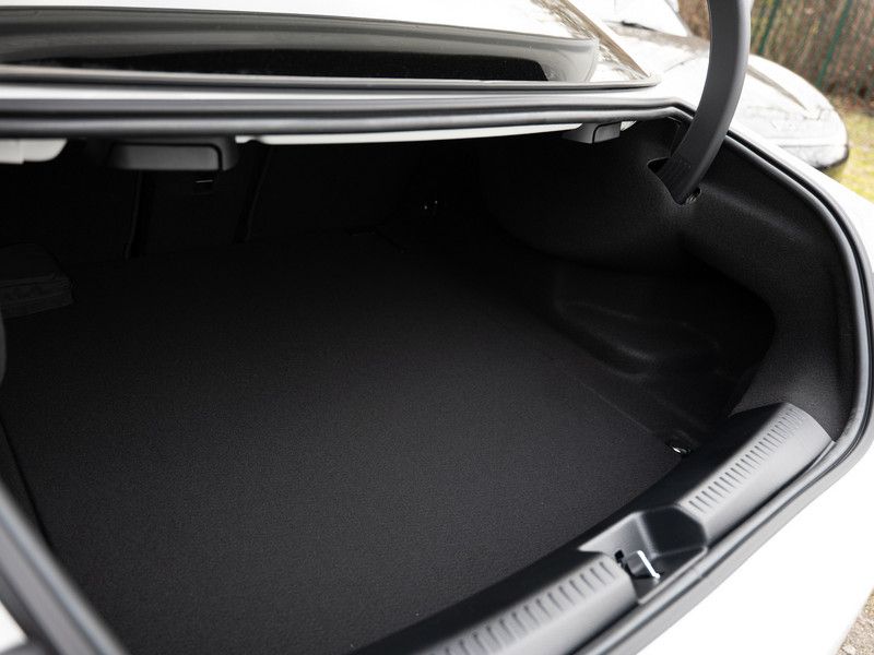 Mercedes-Benz CLA 200 2025