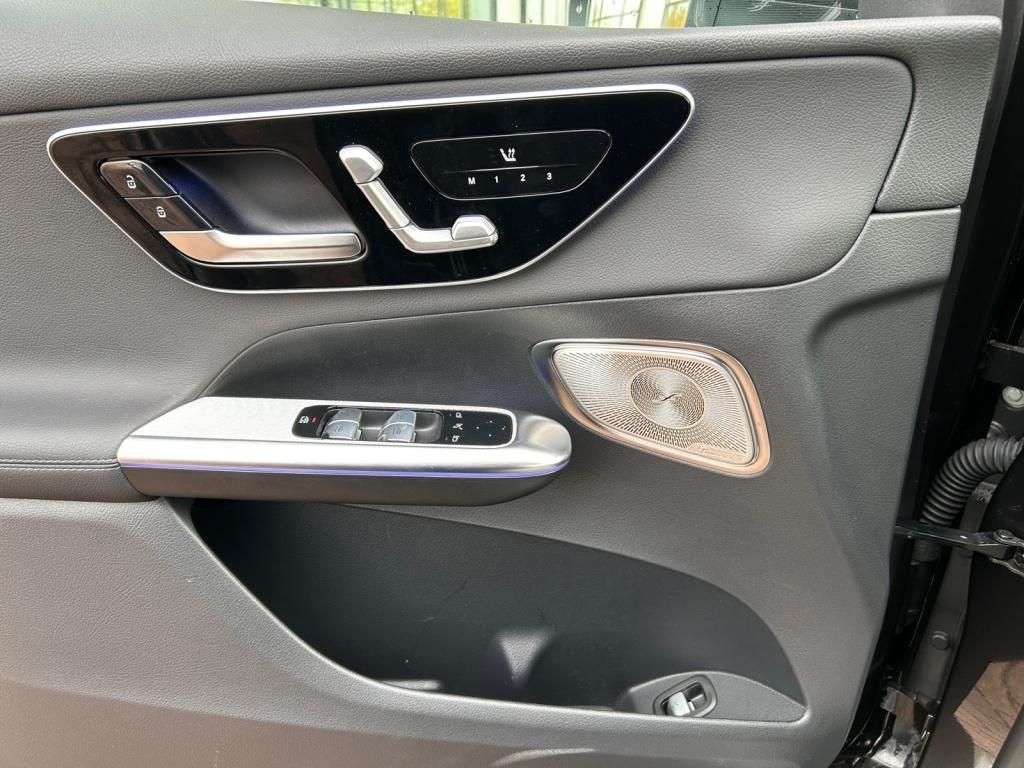 Mercedes-Benz GLC 300 2024