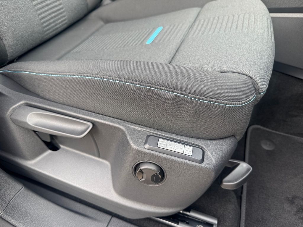 Ford Grand Tourneo 2025