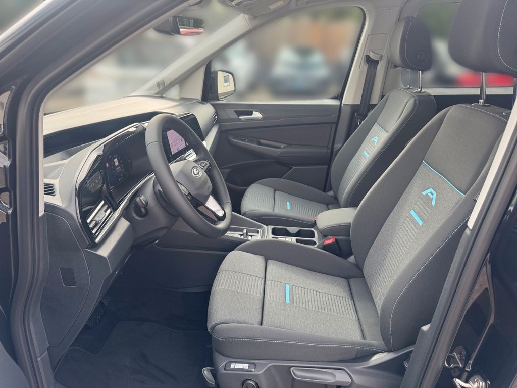 Ford Grand Tourneo 2025