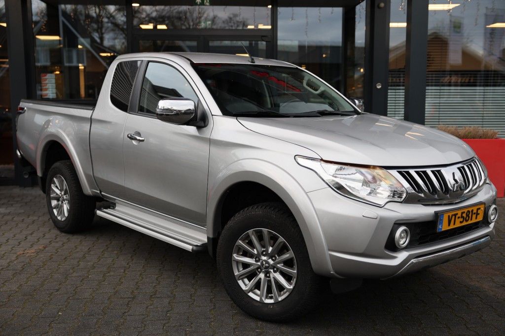 Mitsubishi L200 2016