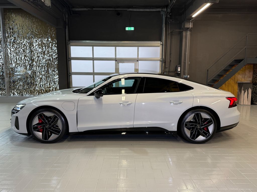 Audi RS e-tron GT 2024