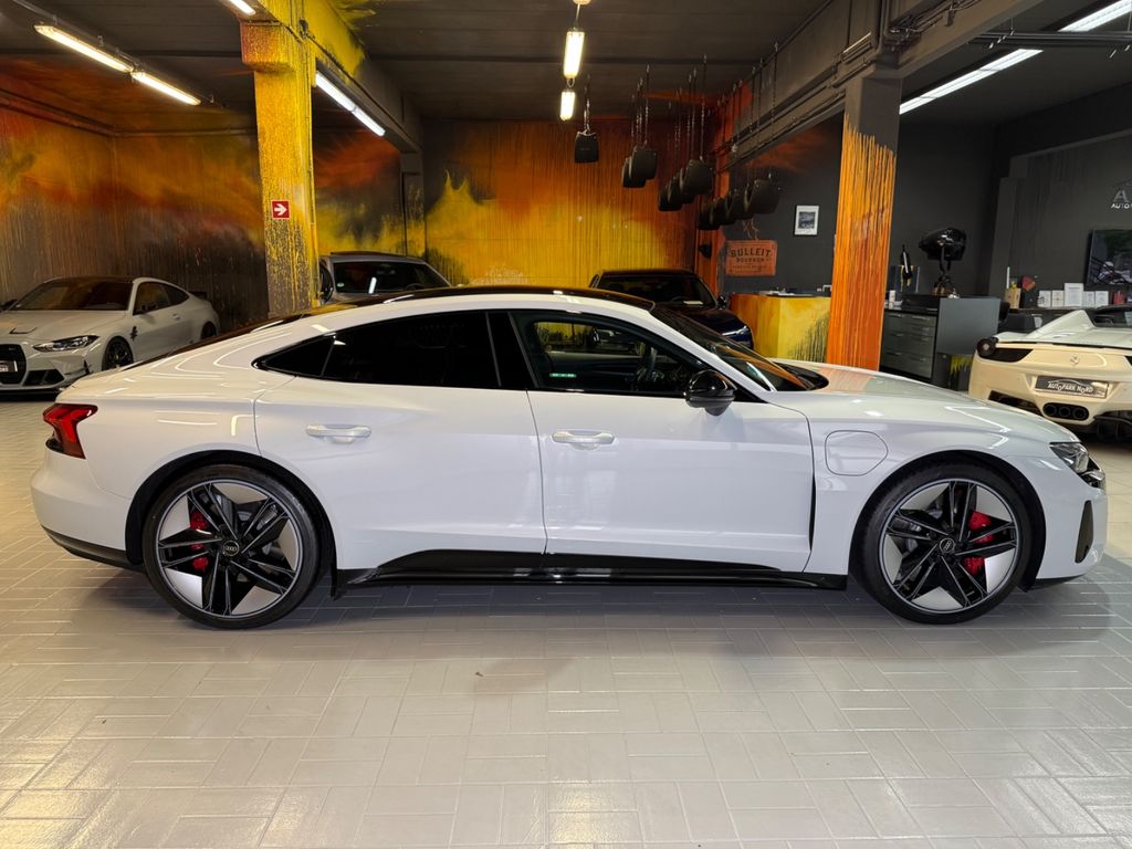 Audi RS e-tron GT 2024