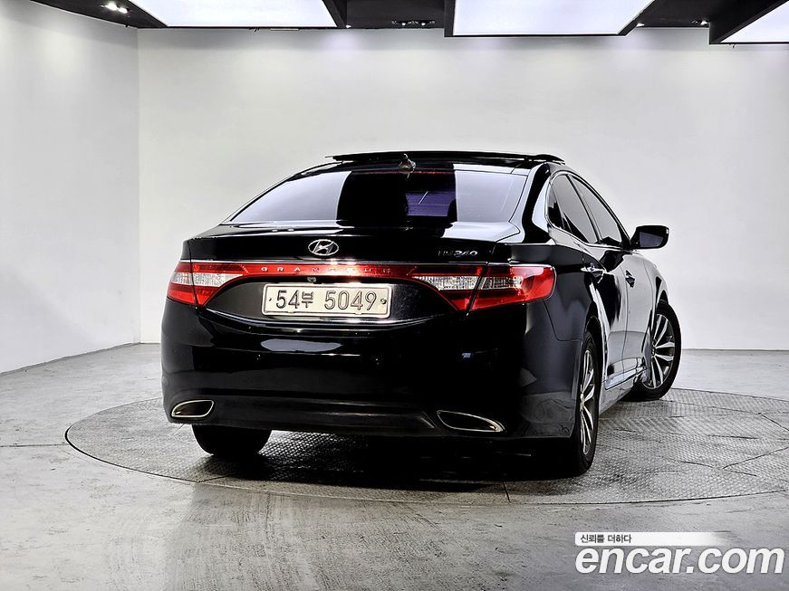 Hyundai Grandeur 2012