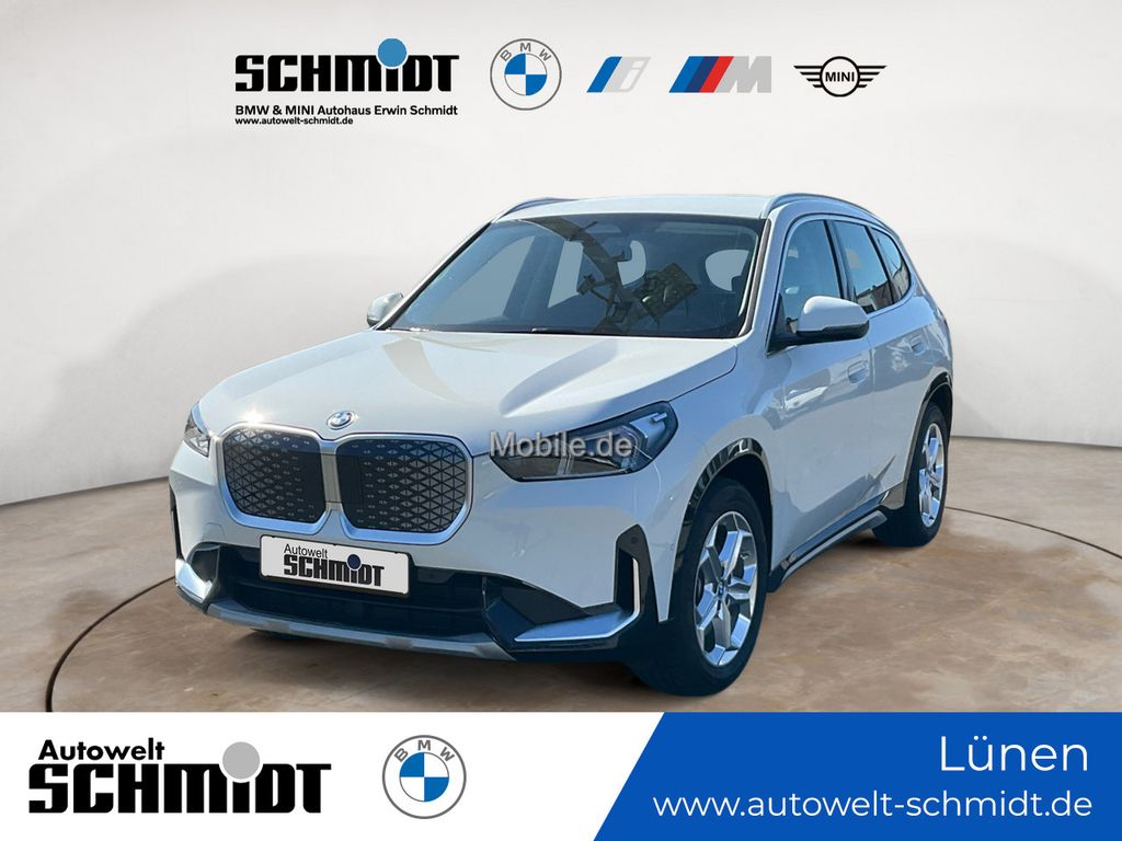 BMW iX1 2025