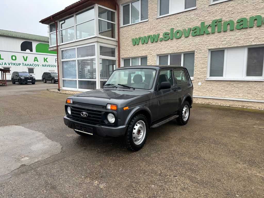 Lada Urban 2018