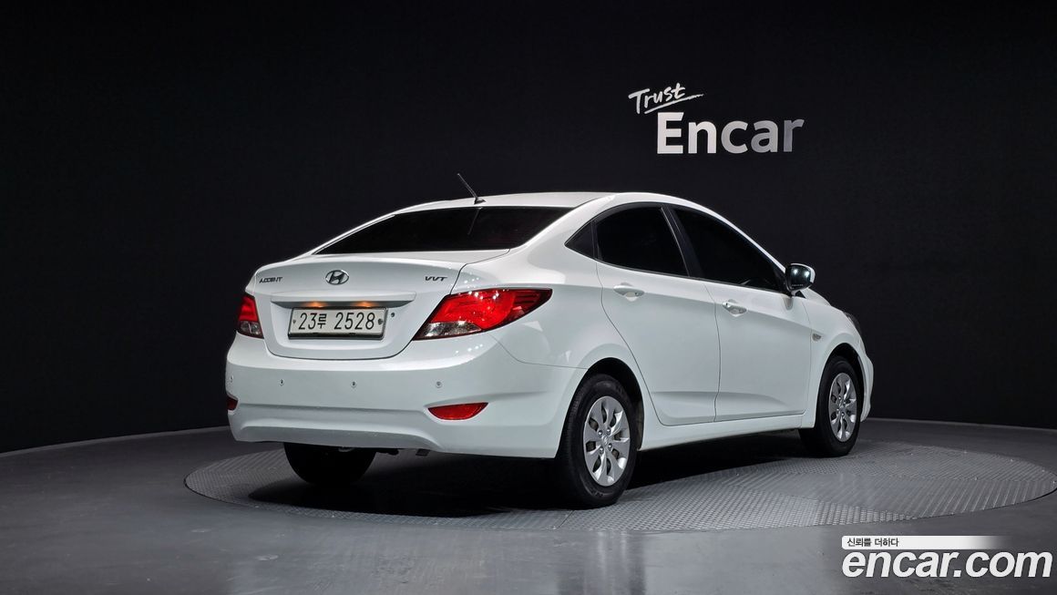 Hyundai Accent 2015