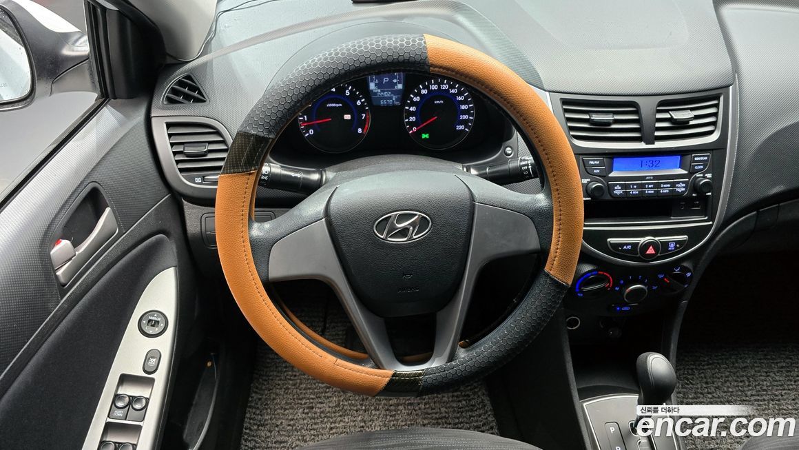 Hyundai Accent 2015