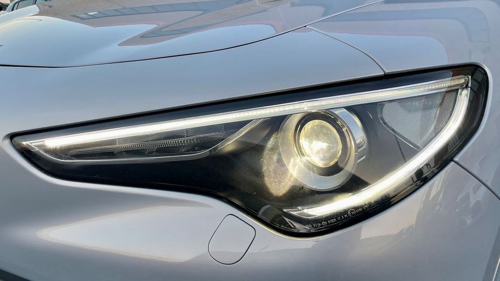 Alfa Romeo Stelvio 2021