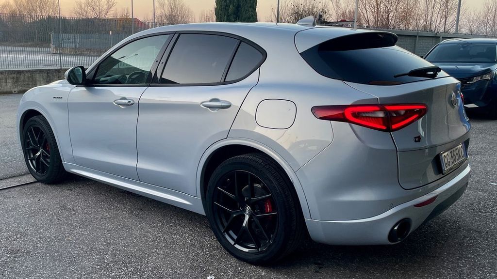 Alfa Romeo Stelvio 2021