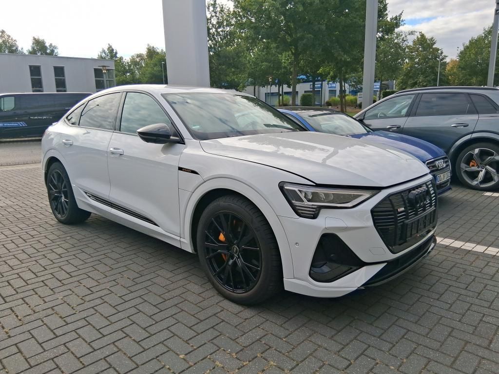 Audi e-tron 2022