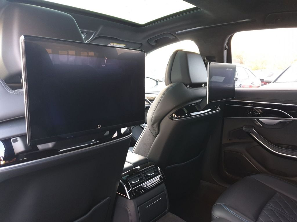 Audi A8 2022